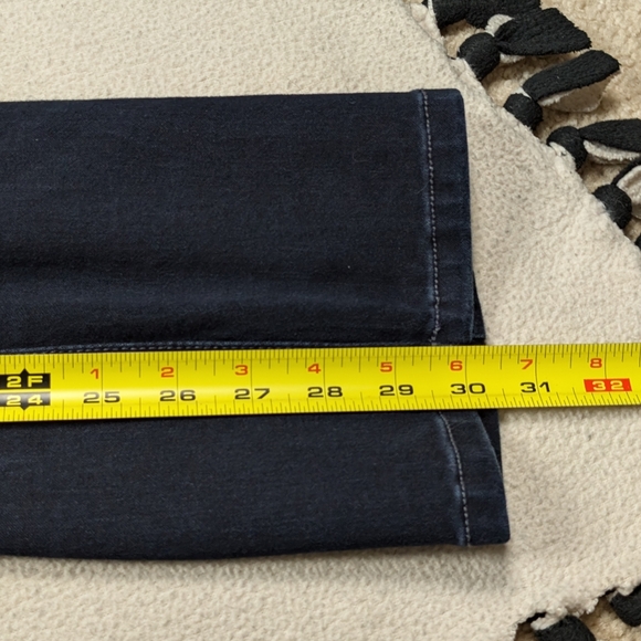 Not Your Daughters Jeans Janice Legging Mid Rise Stretch NYDJ Dark Wash Size 12 - Picture 15 of 16